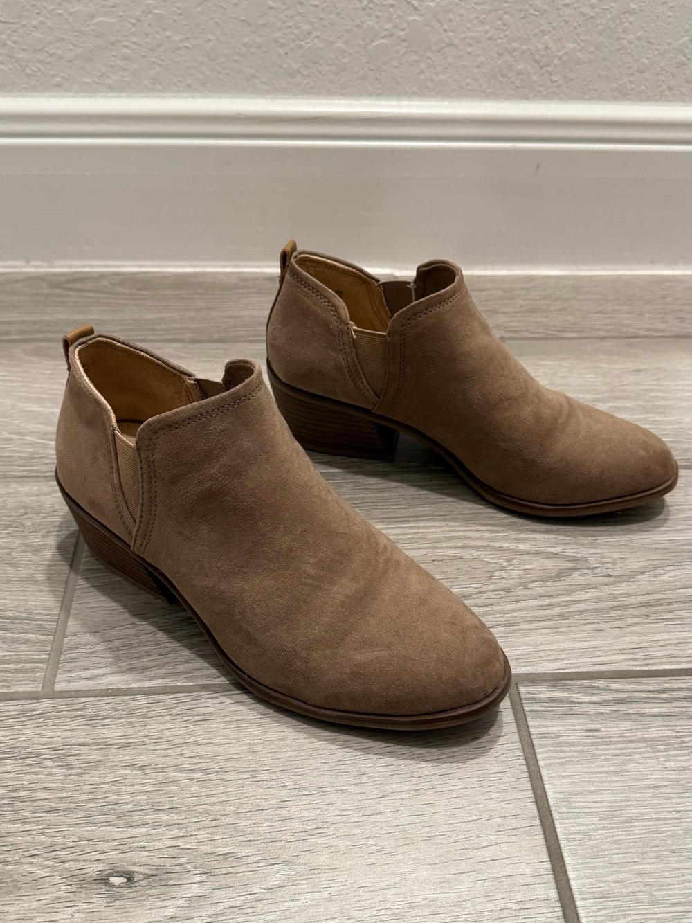 Dr. Scholl's Taupe Suede Heeled Ankle Booties